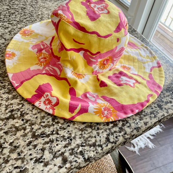 Lilly Pulitzer Floppy Beach Hat - Picture 2 of 8